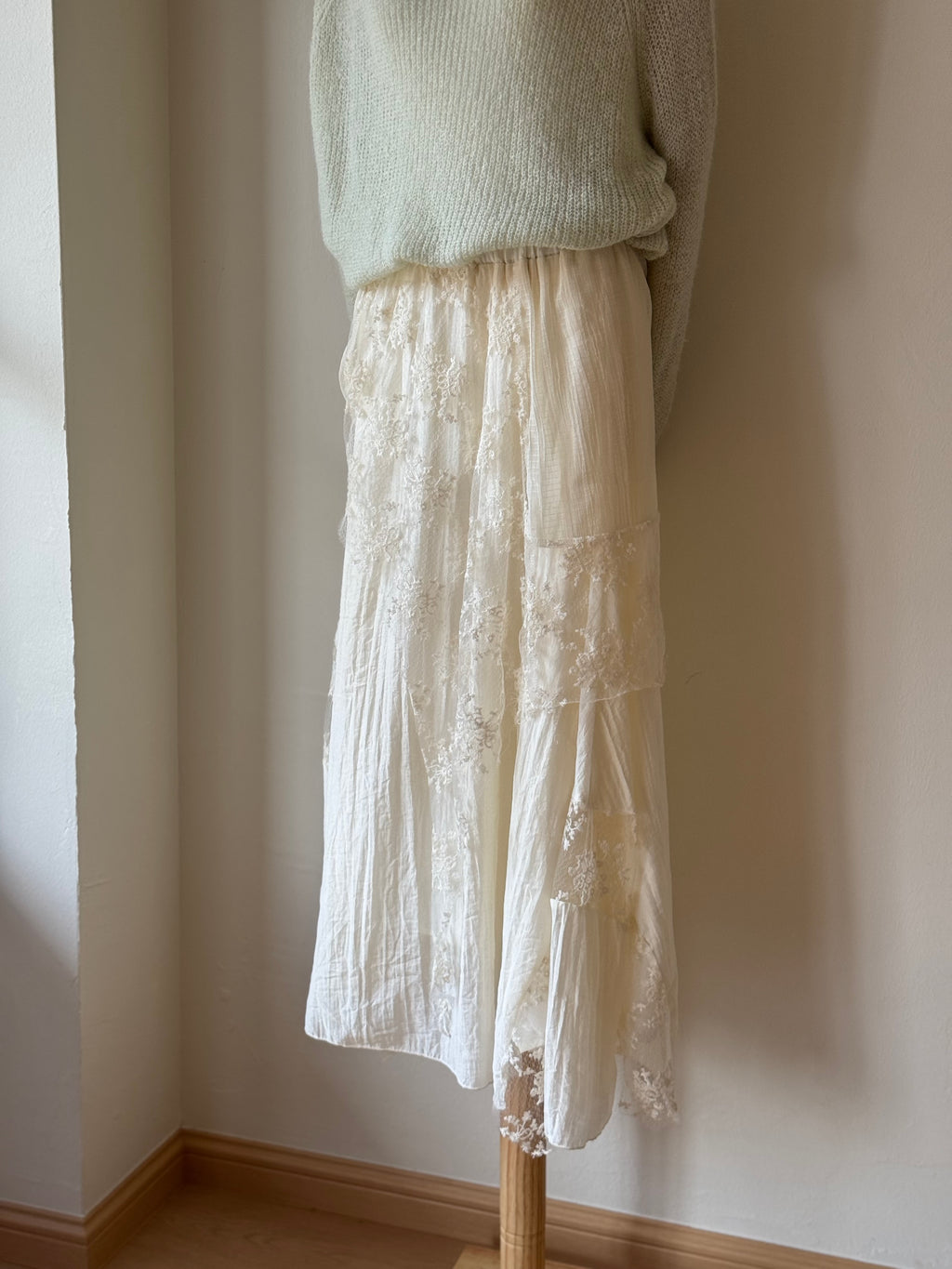 REMI LACED SKIRT