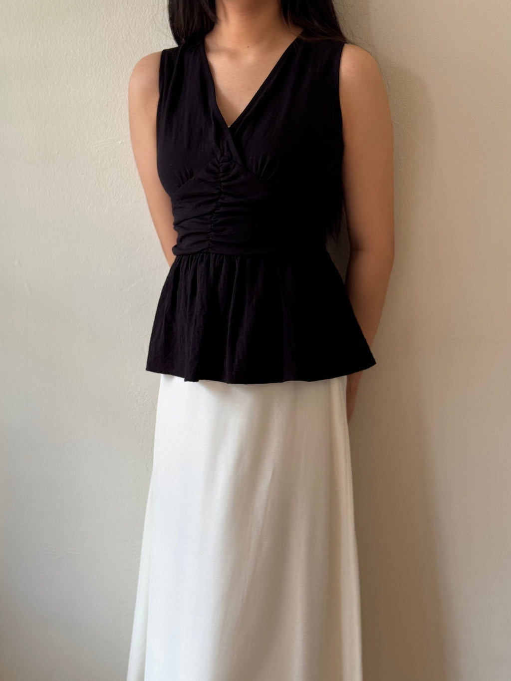 ROCCO V NECK TOP