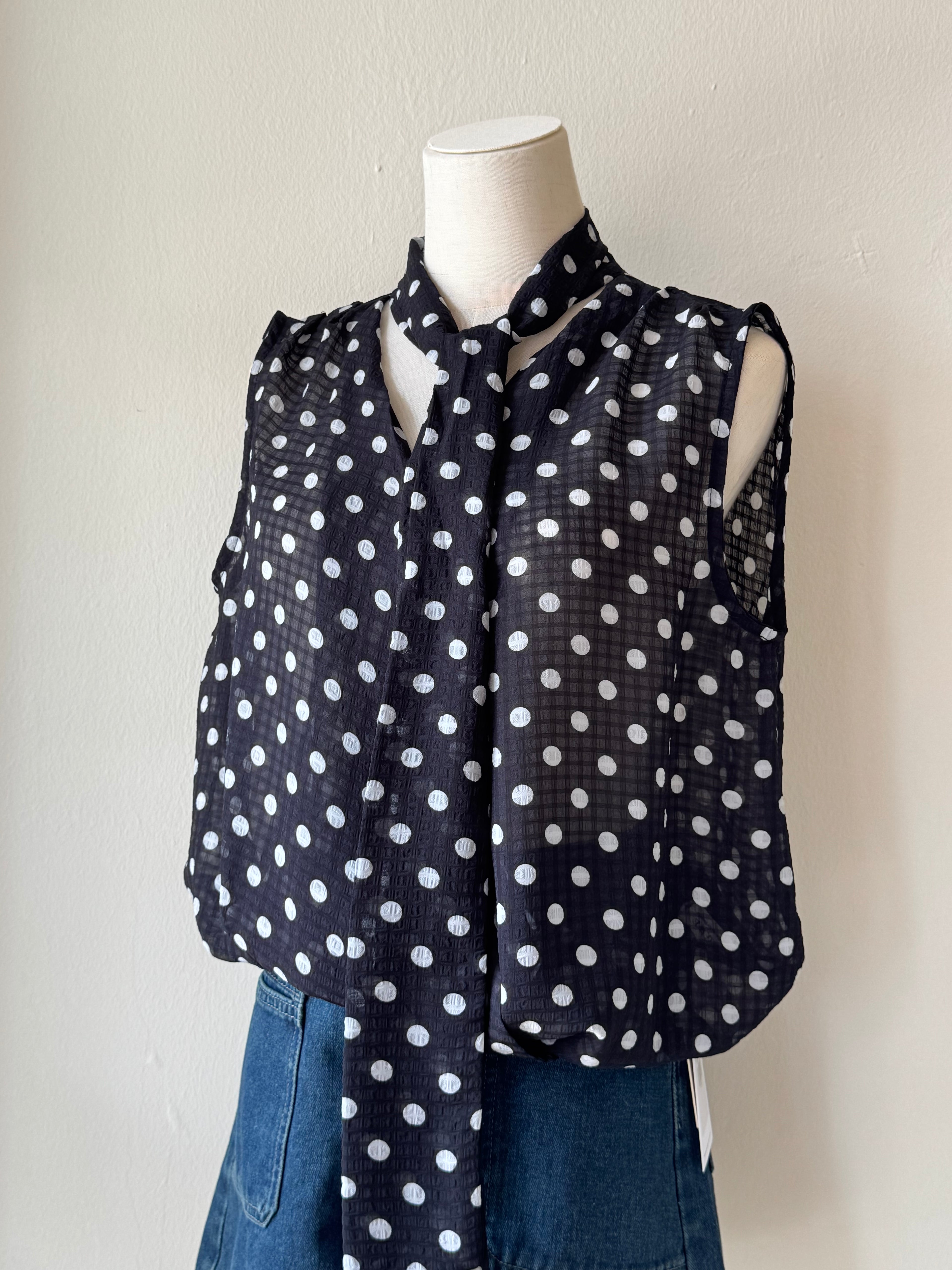 BETSY SLEEVELESS POLKA DOT TOP