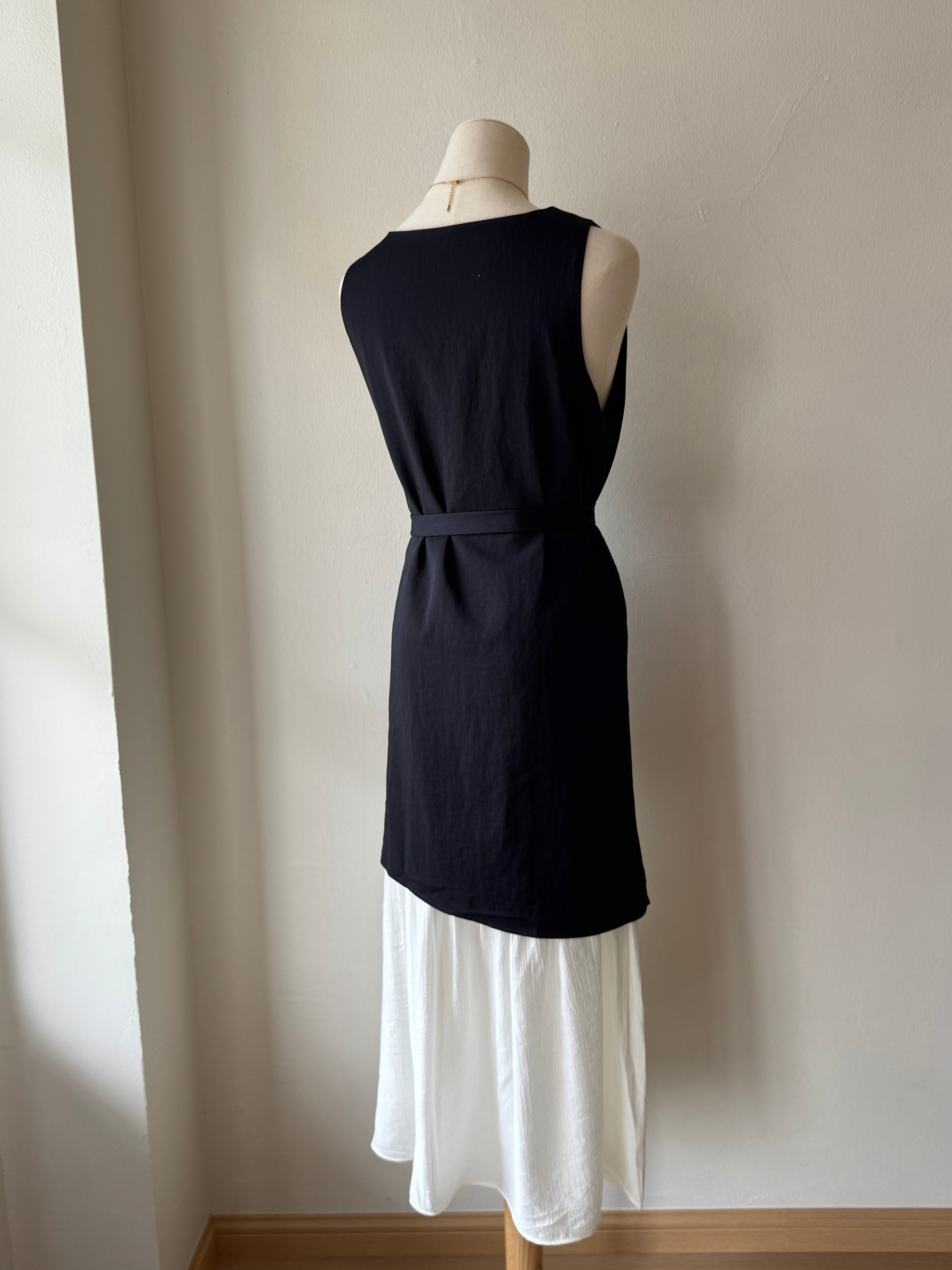 STELLA SLEEVELESS DRESS