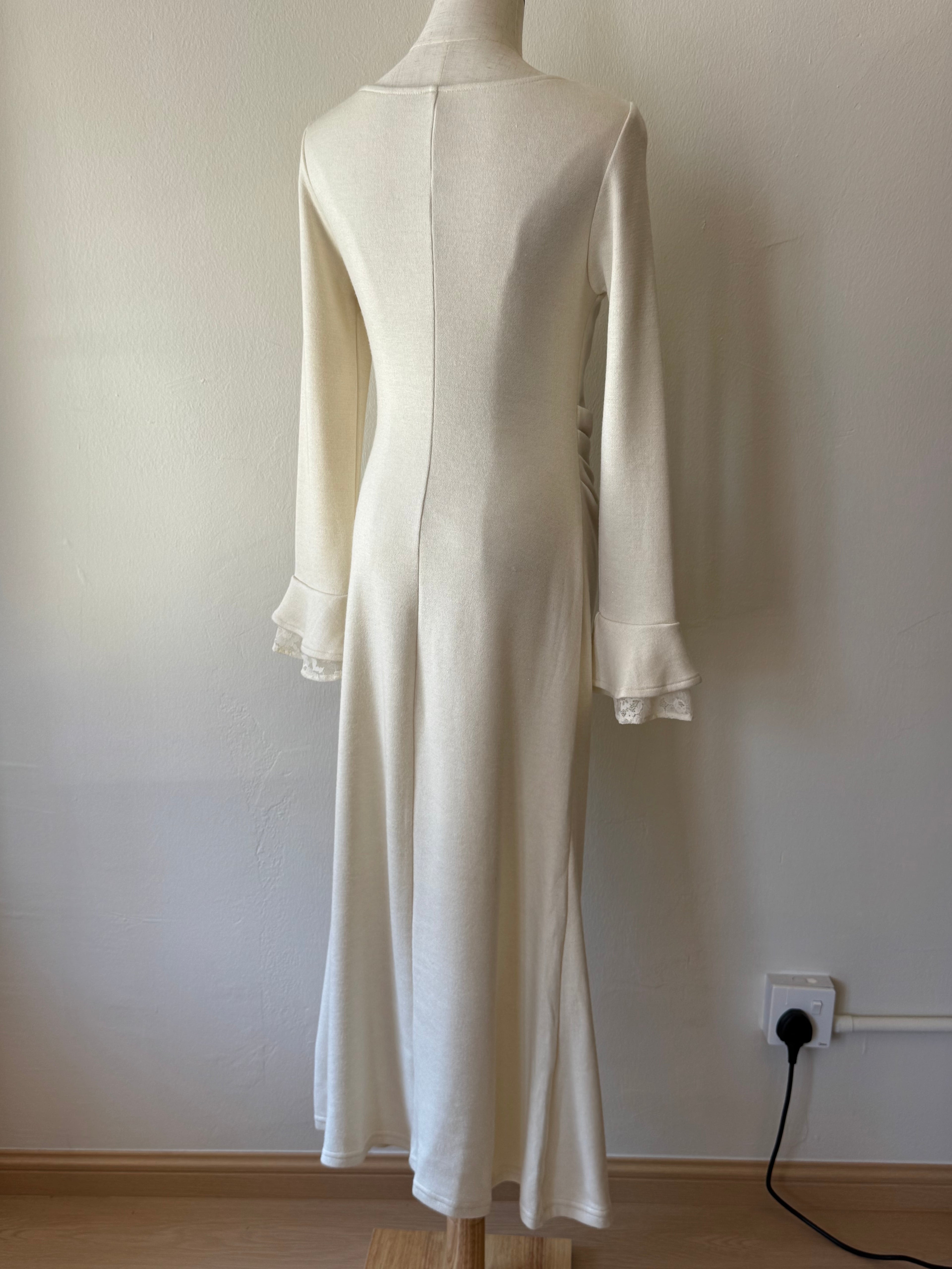 KYRA'S LACE DETAILED LONG SLEEVED DRESS