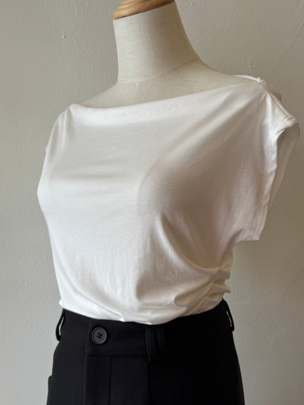 LOUISE'S TOP