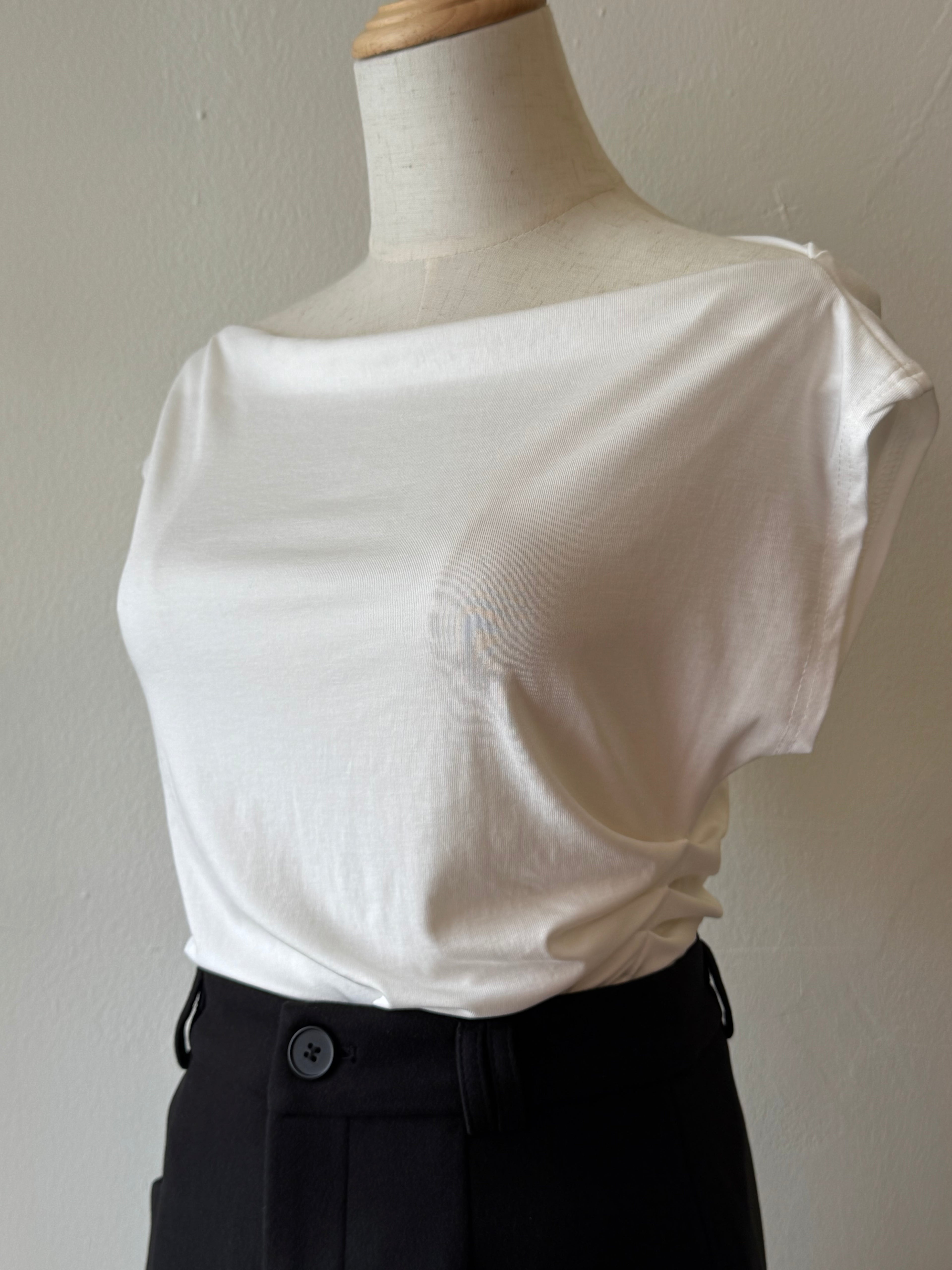 LOUISE'S TOP