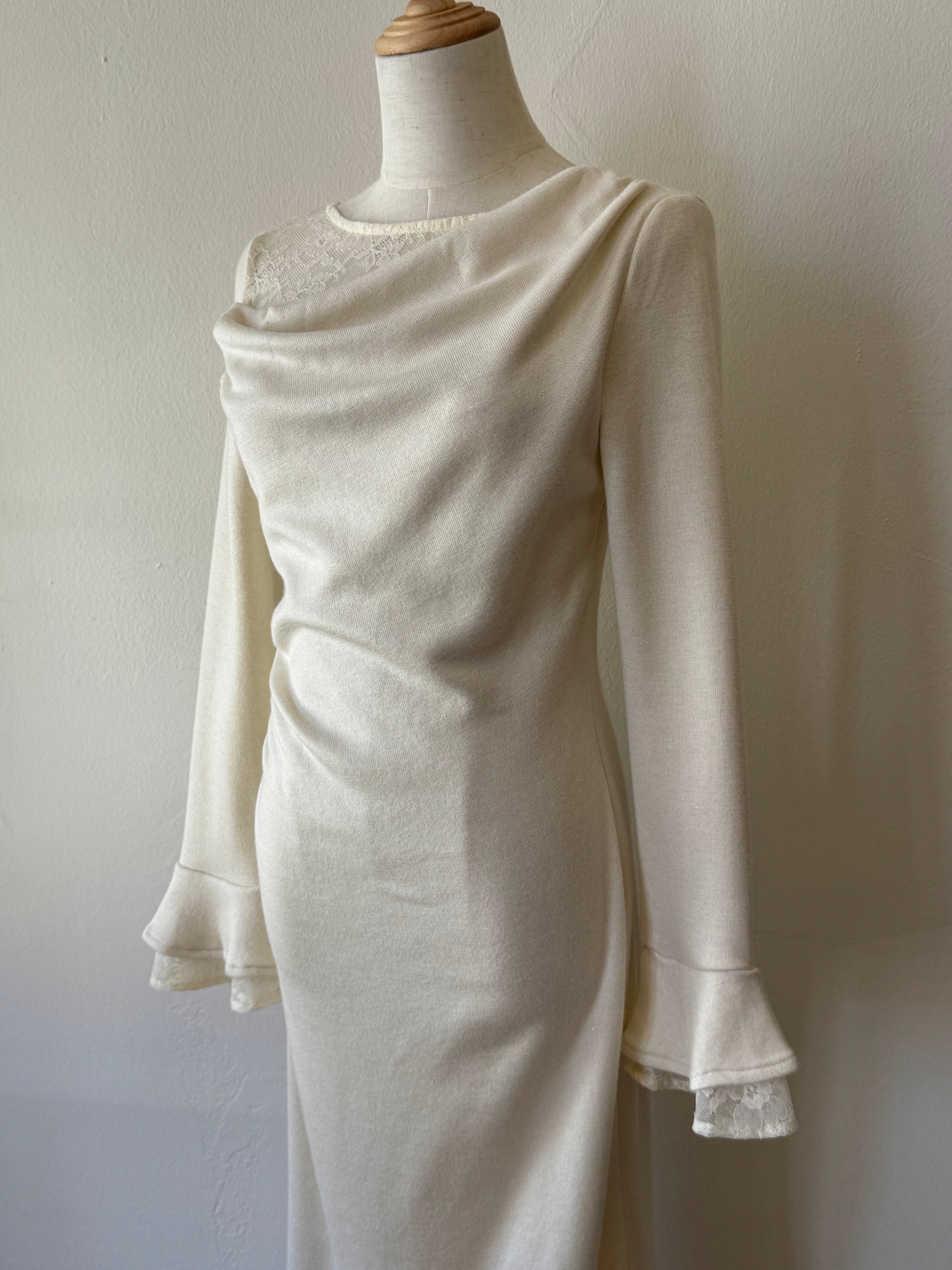 KYRA'S LACE DETAILED LONG SLEEVED DRESS