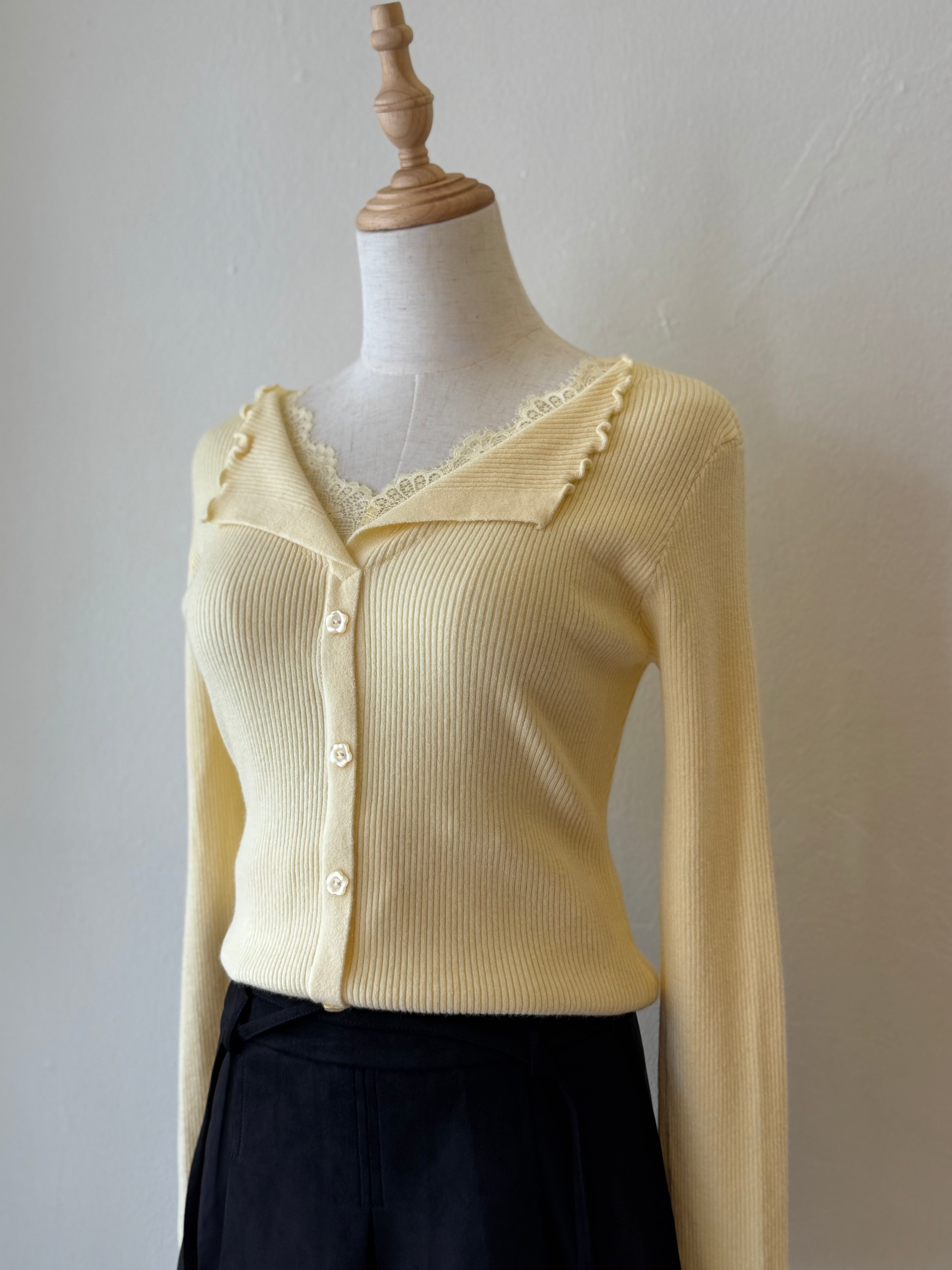 IDALIA LACE DETAILED KNITTED TOP