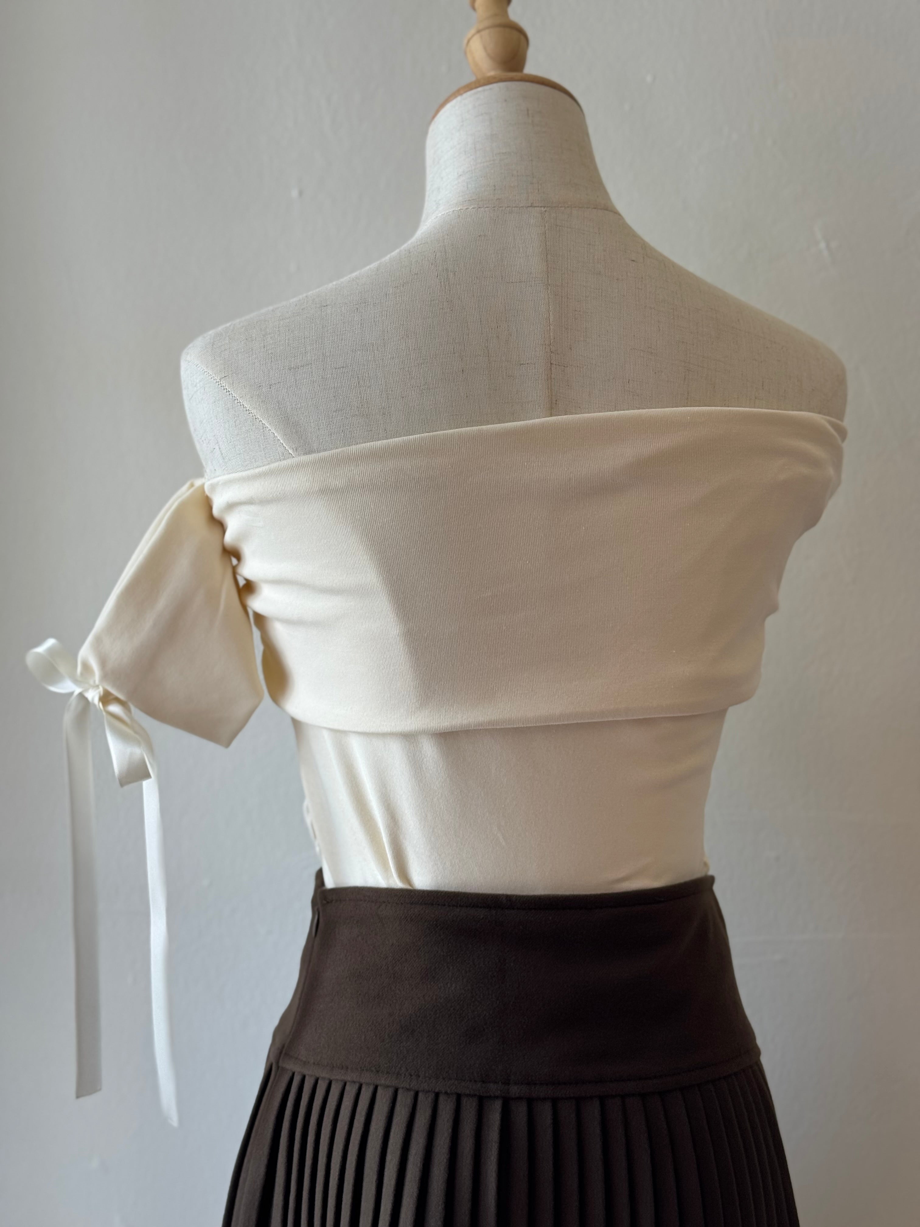 LILIAN'S OFF SHOULDER TOP