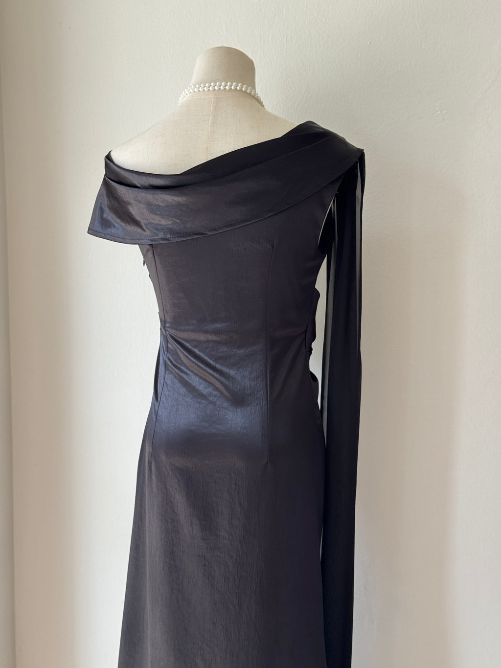 CHARLOTTE OFF-SHOULDER DRESS