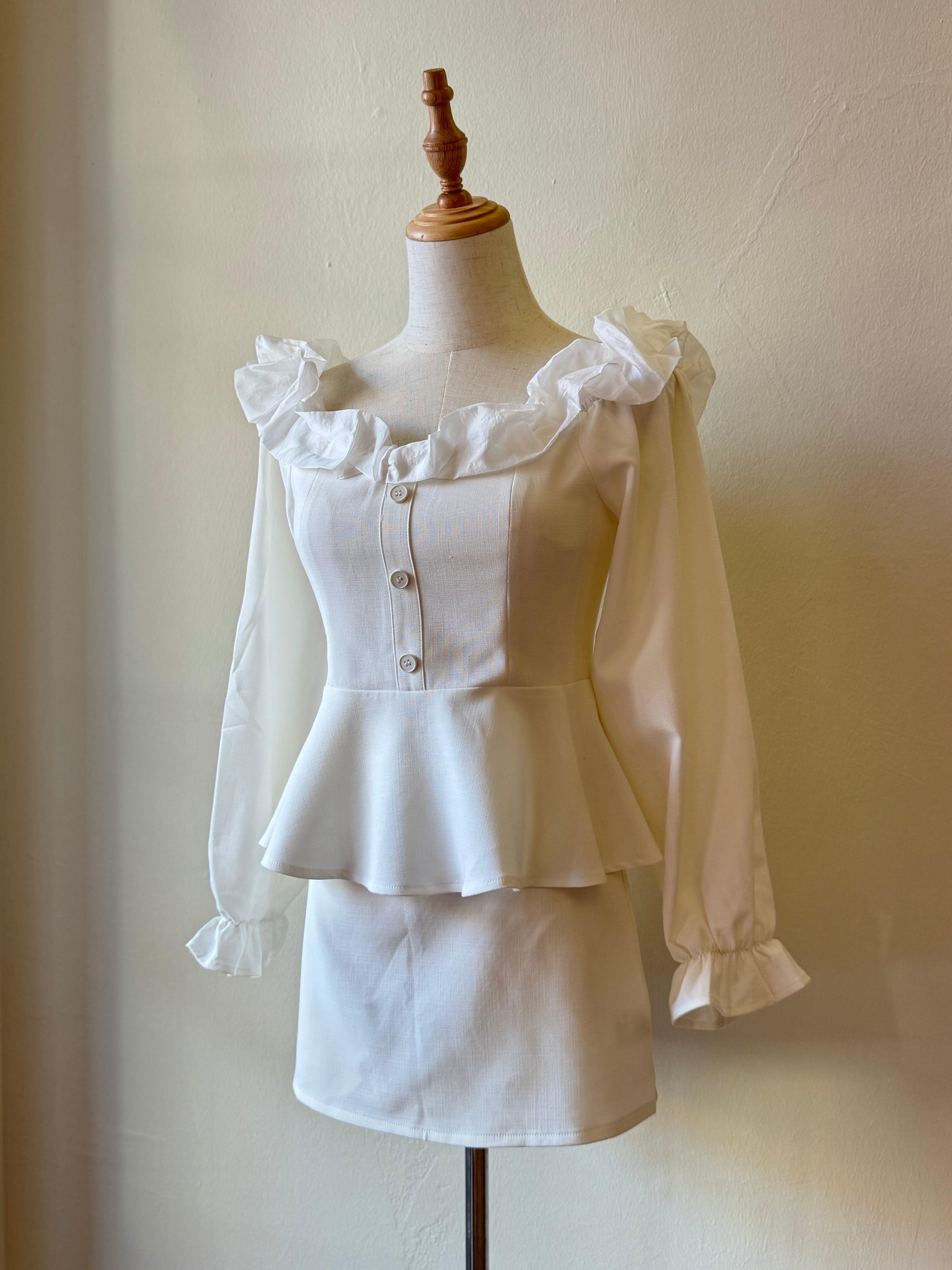 MONA OFF SHOULDER OUTFIT SET