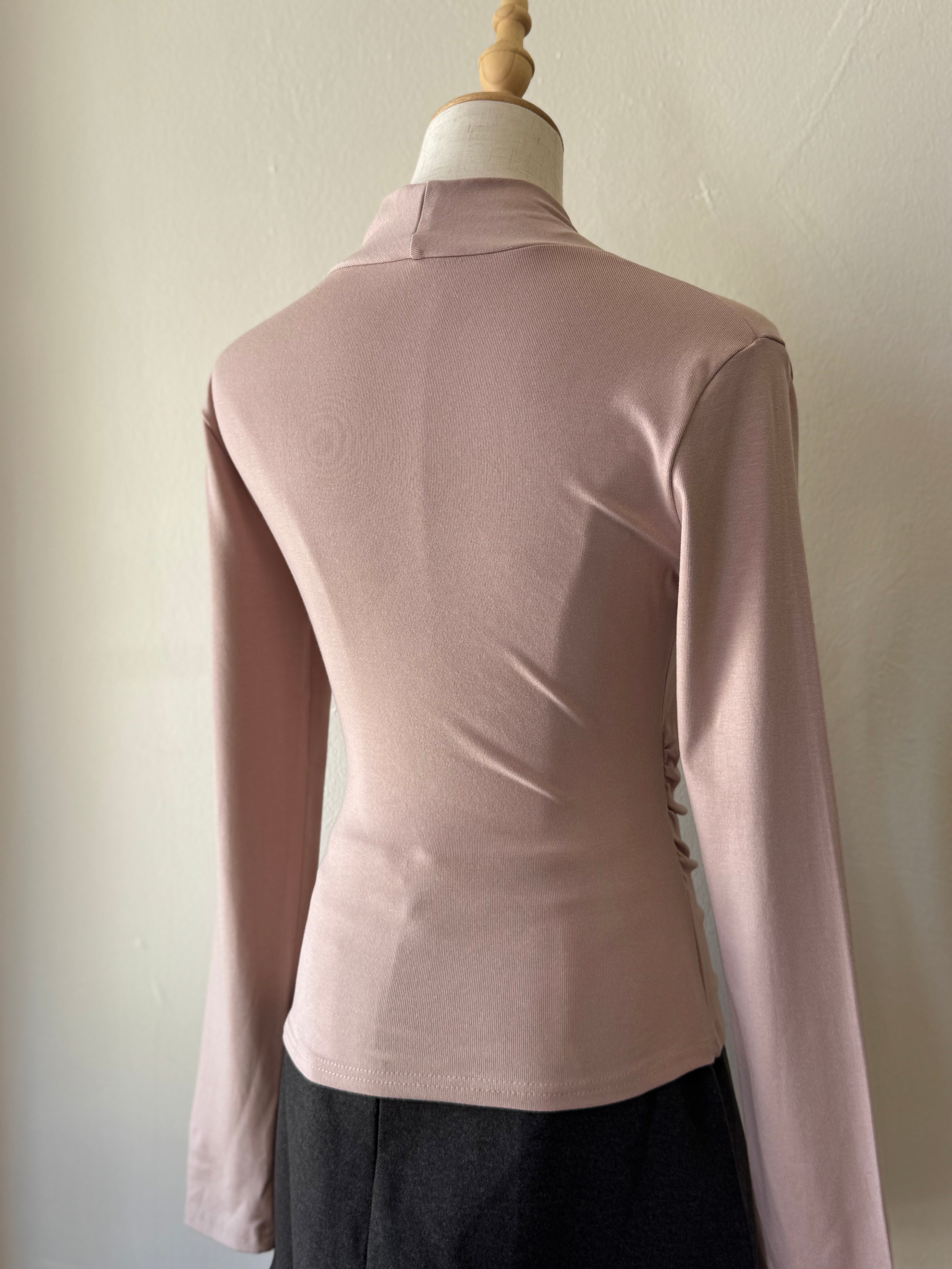 MADISON V NECK TOP