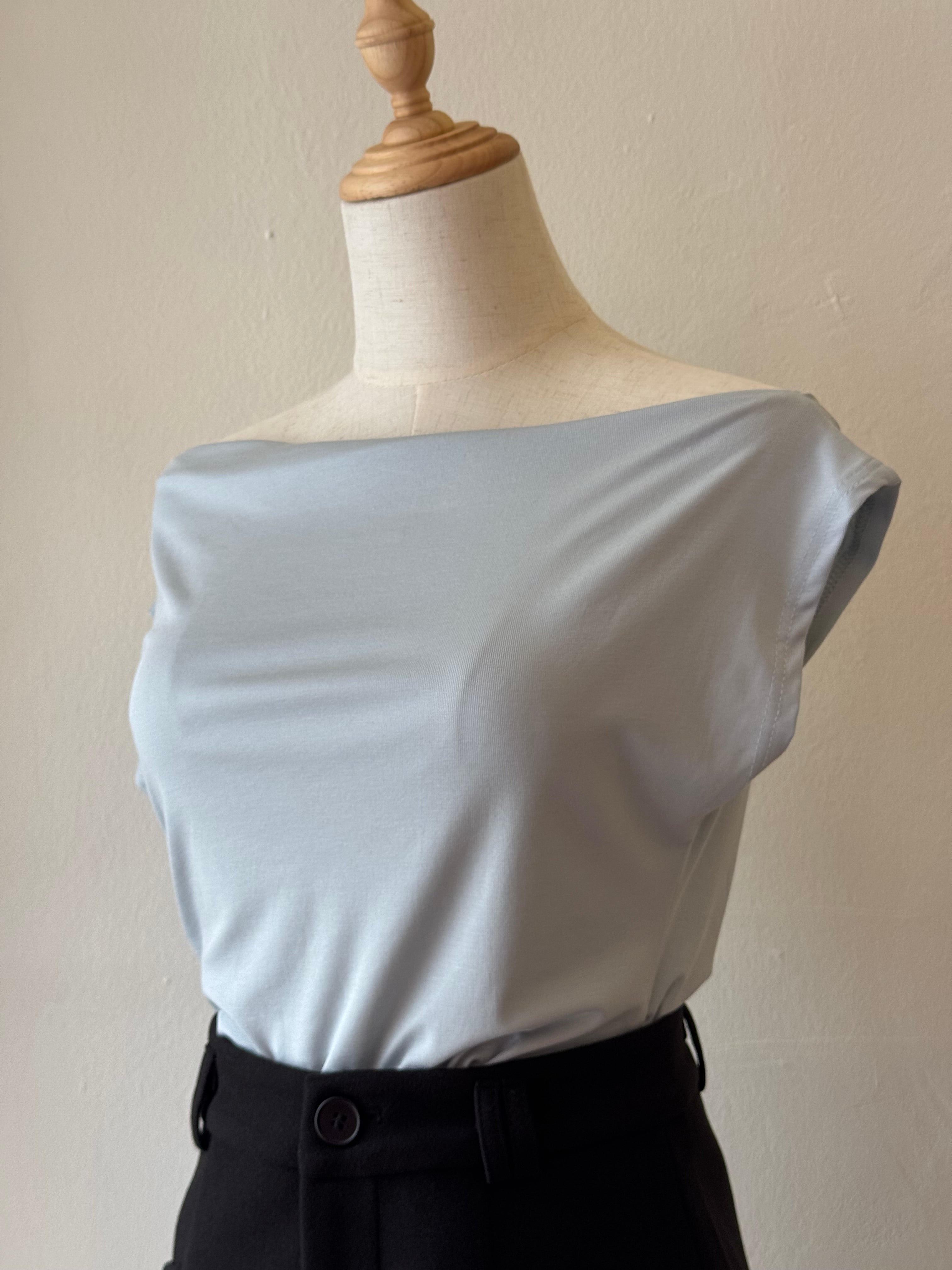 LOUISE'S TOP