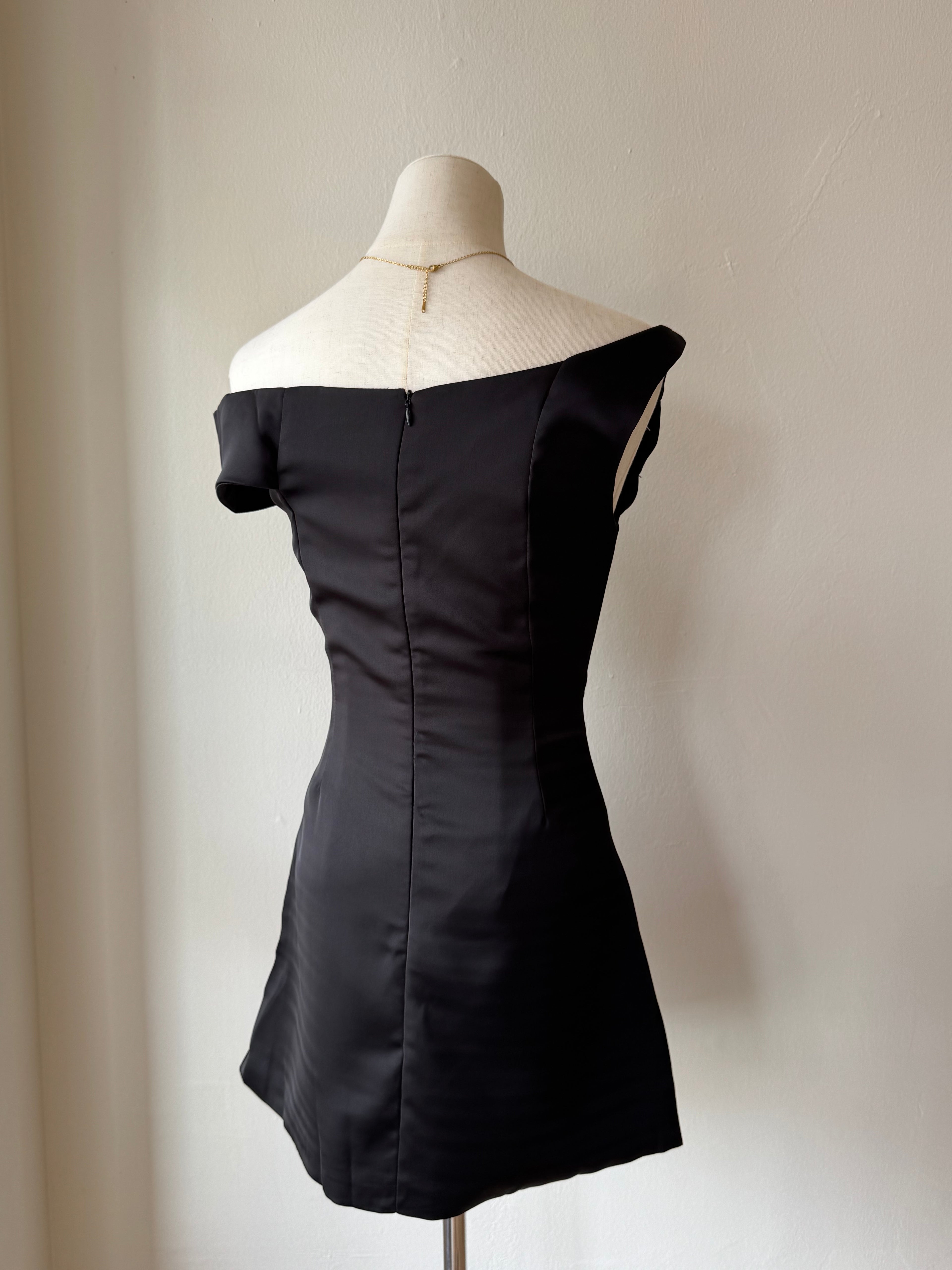 SABRINA OFF SHOULDER DRESS