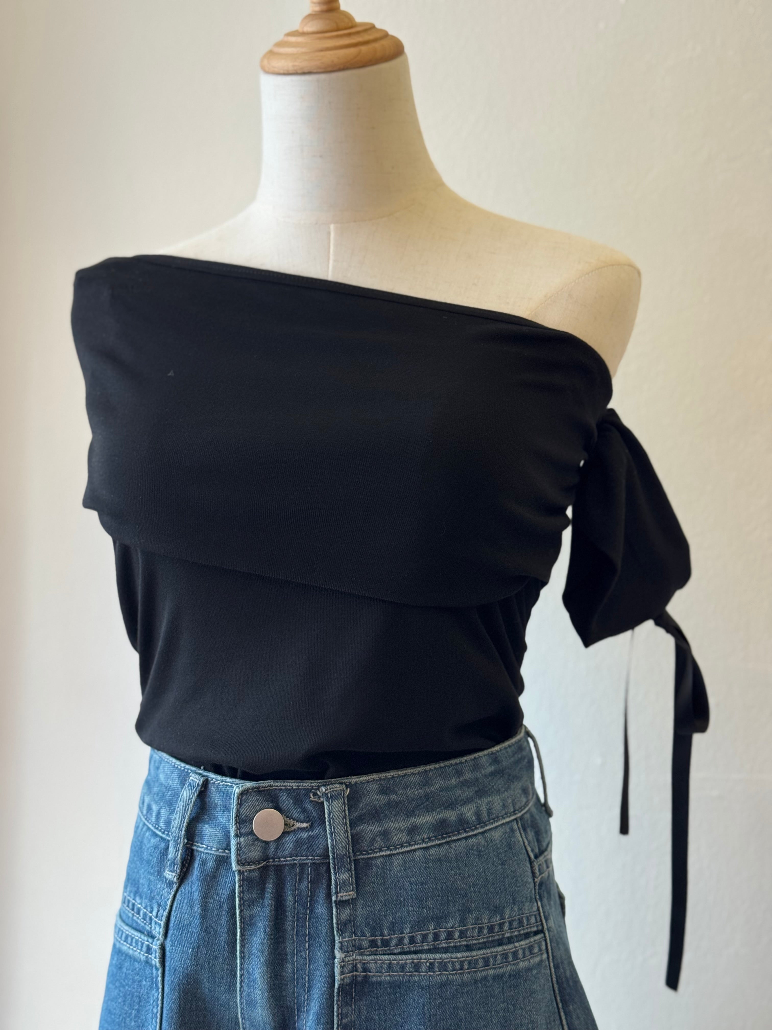 LILIAN'S OFF SHOULDER TOP