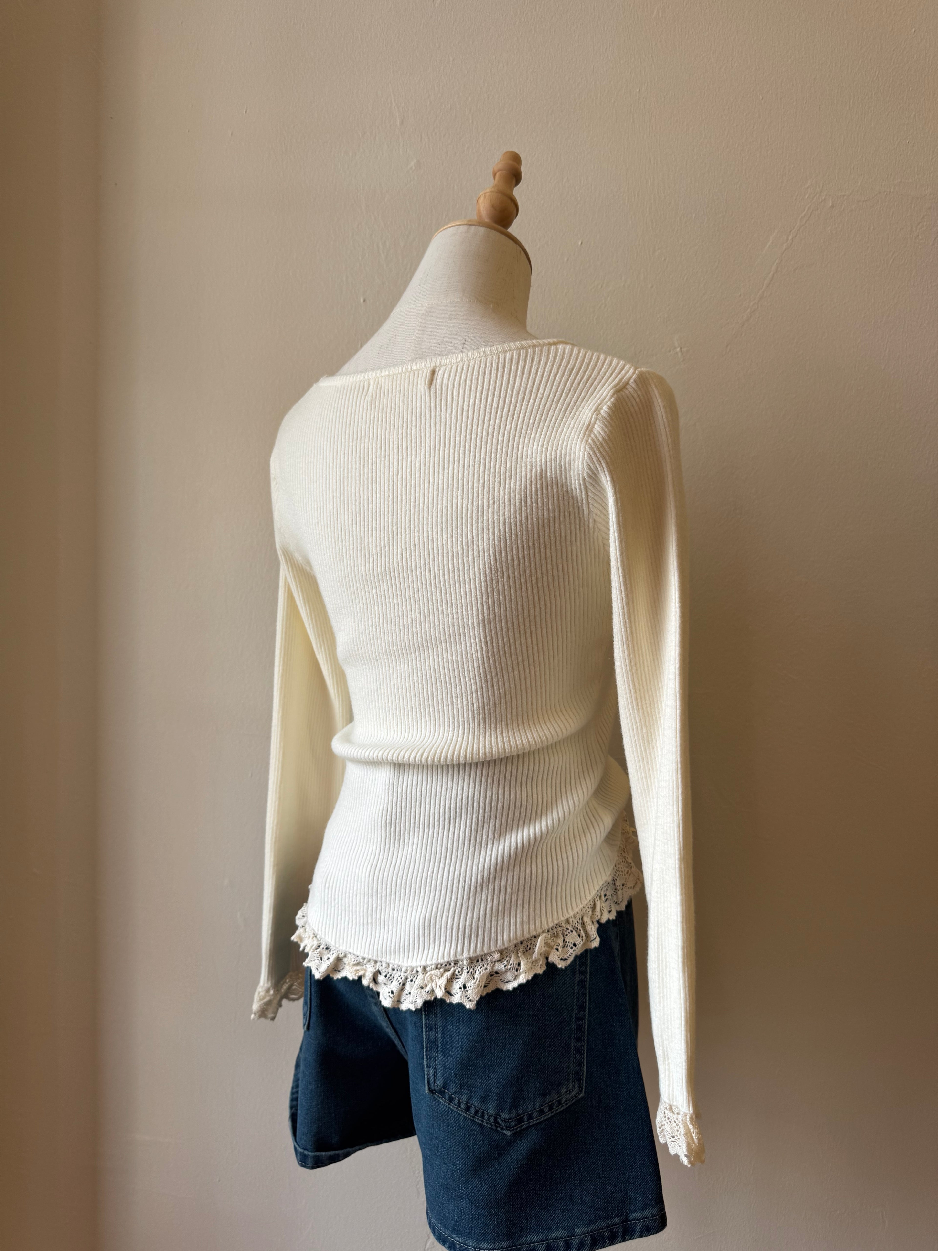 JULIE LACE DETAILED TOP