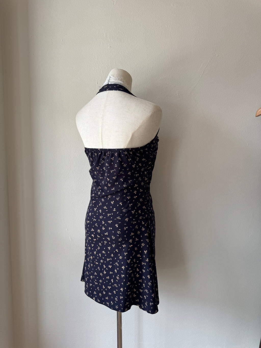 AIKO FLORAL HALTER DRESS