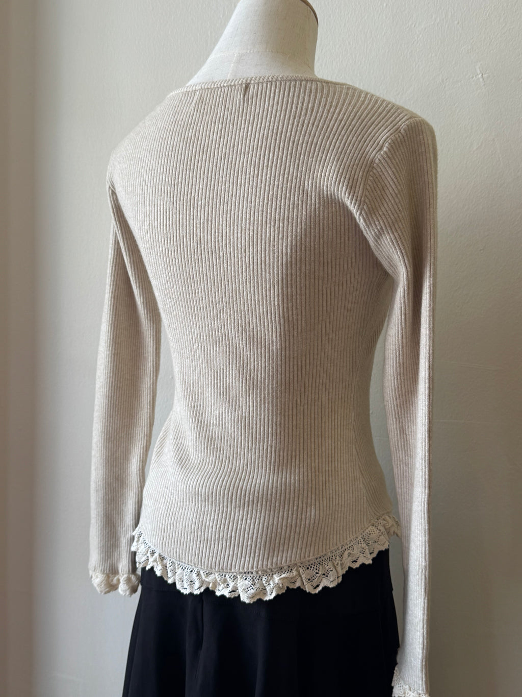 JULIE LACE DETAILED TOP